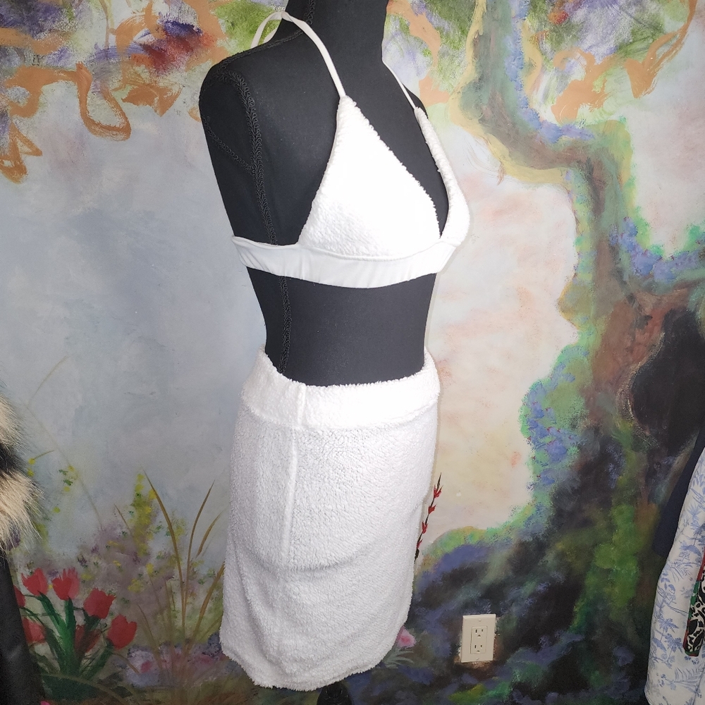 EUC White Terry Fuzzy Bikini Style Top with  Matching Mini Skirt - Picture 4 of 7